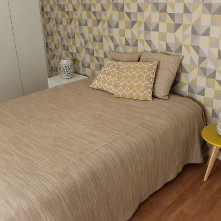 Casa Da Azarujinha * Estoril