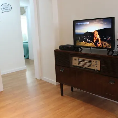 Casa Da Azarujinha * Estoril